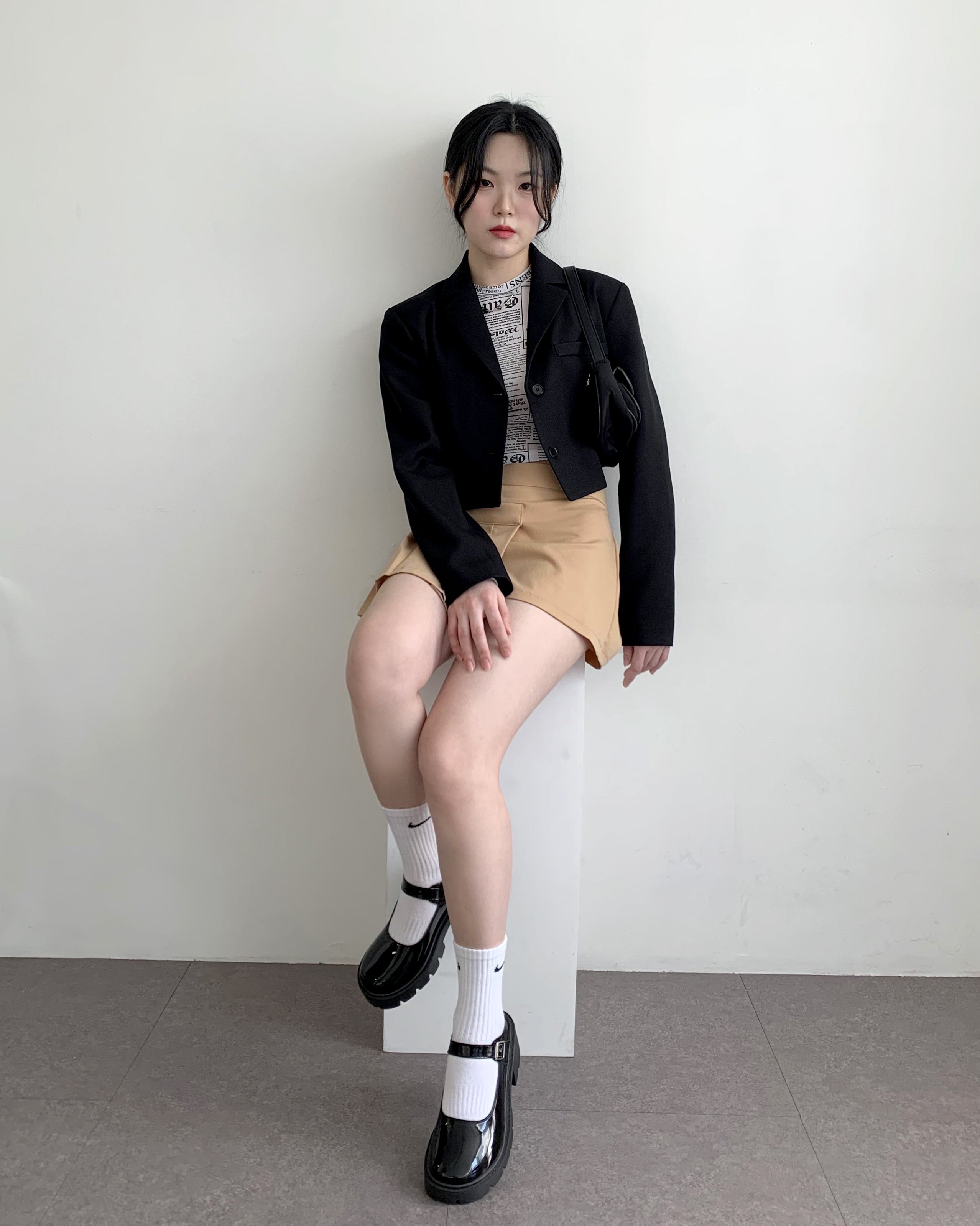 [MADE] Eris Two Button Crop Minimal Blazer Short Jacket