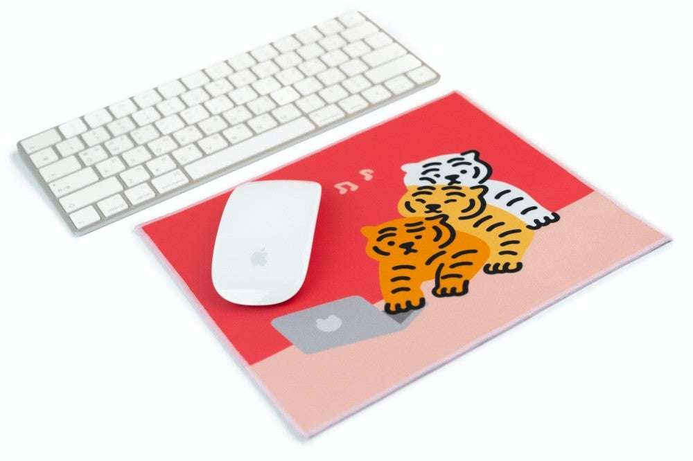 THREE TIGERS MOUSE PAD