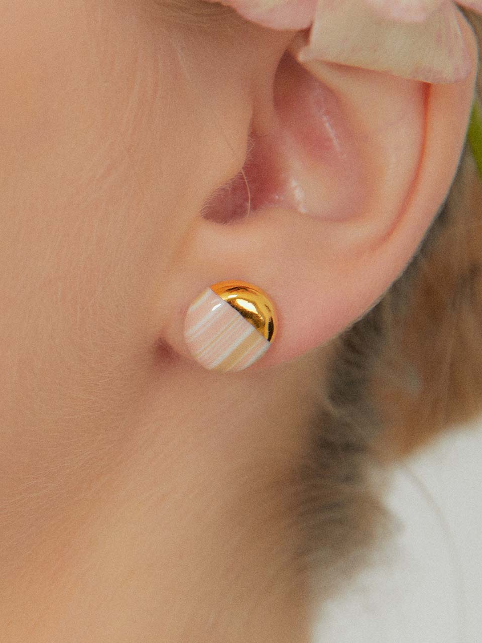 2021 Pantone Stratum daily round earring (PB)