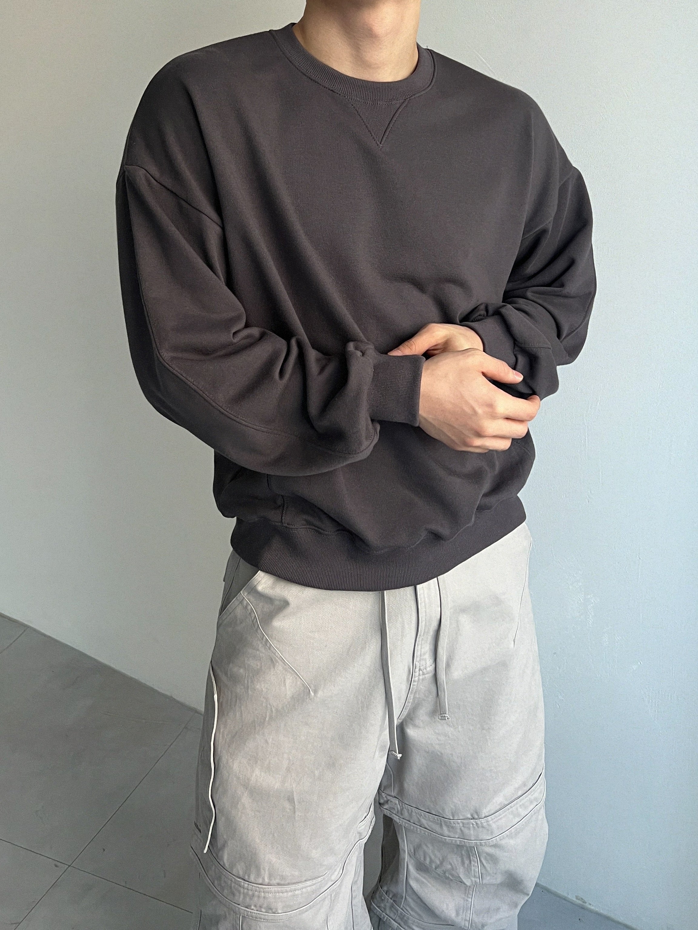 Side cutting loose fit sweatshirt(3colors)