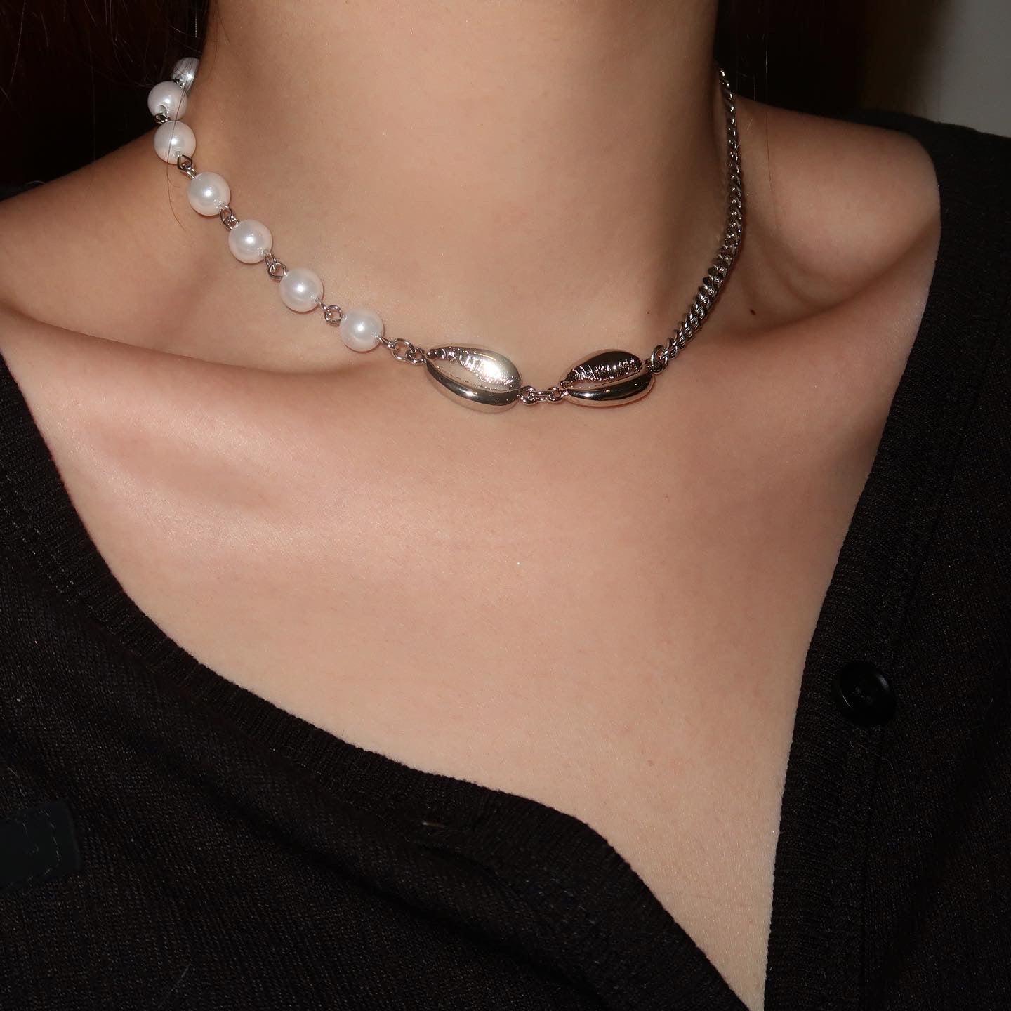 PEARL SHELL CHOKER