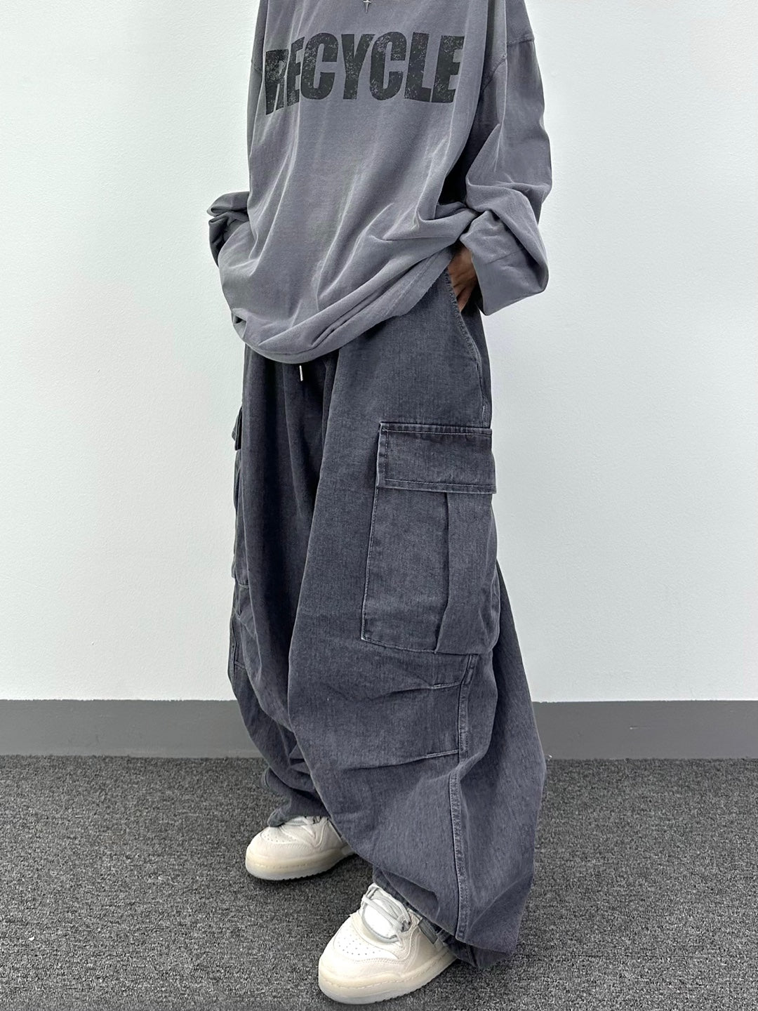 Grey Washing Denim Balloon Pants