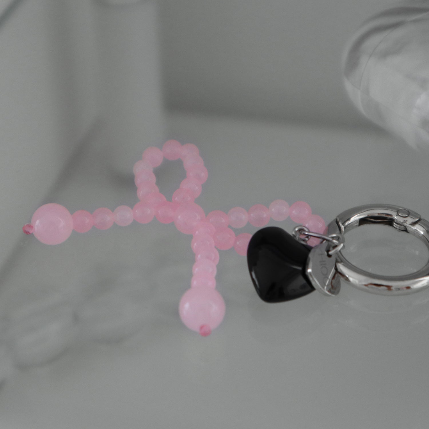 ribbon keyring - pink, black.