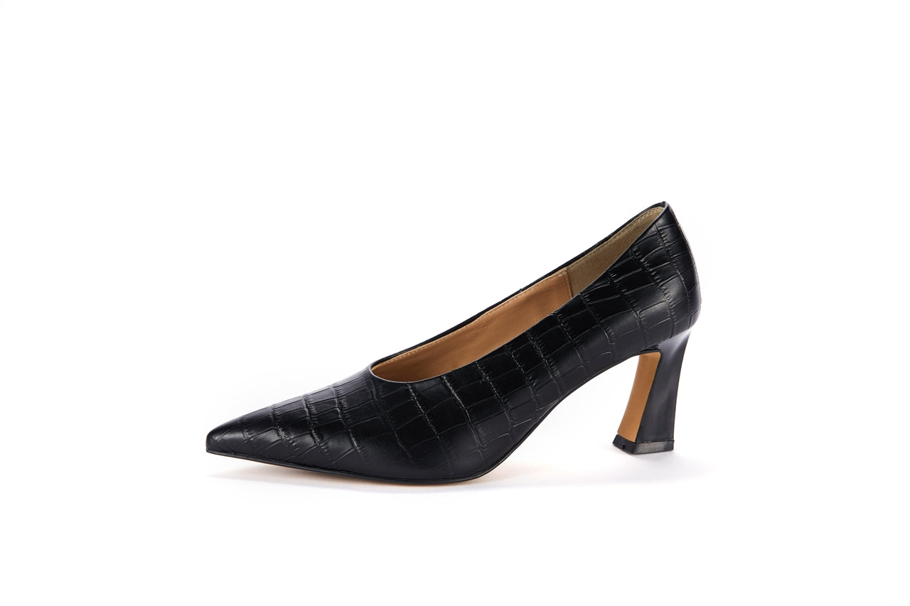 Cat Pumps_Black Wani