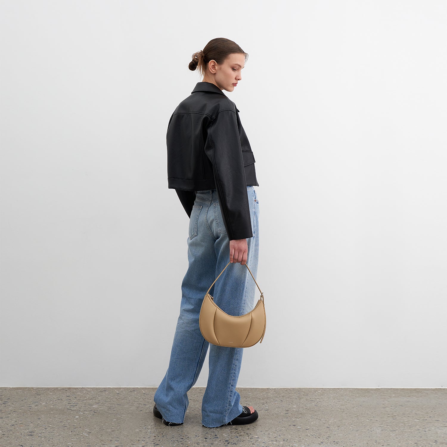 ONION HOBO BAG_BEIGE