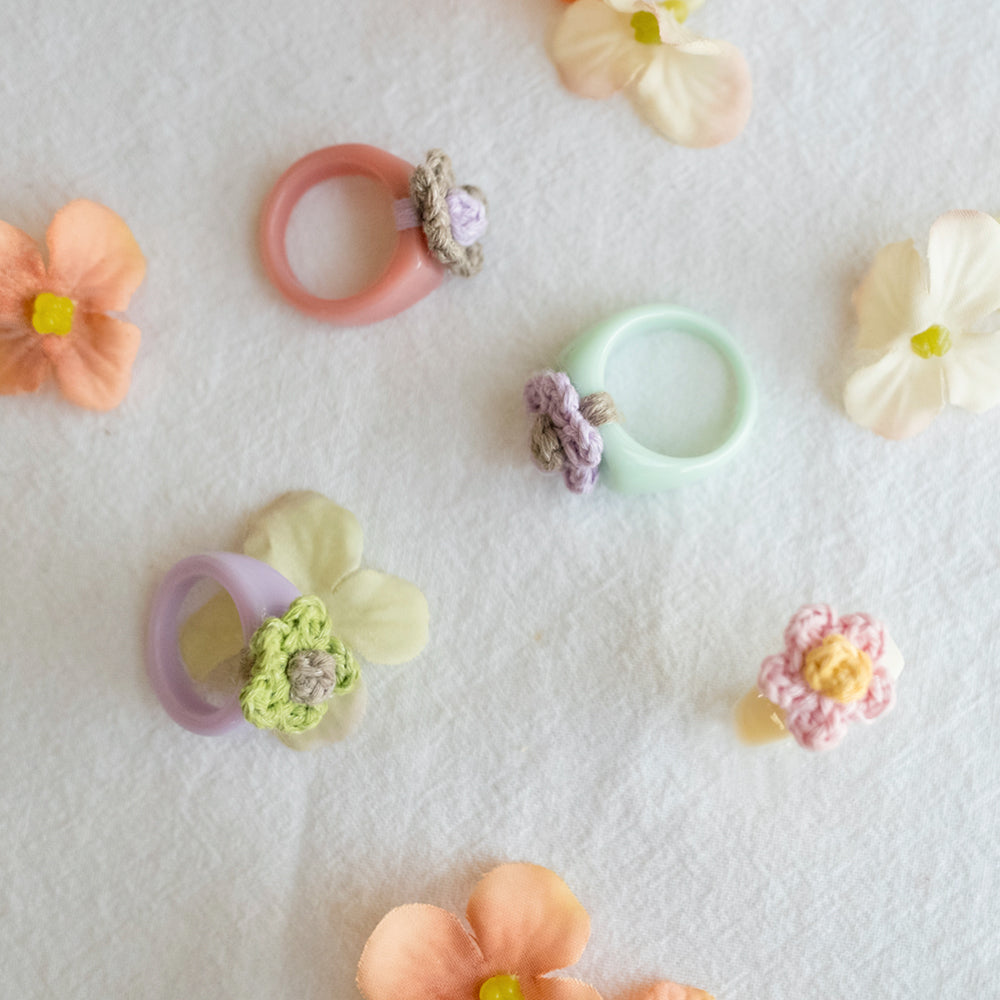 Pastel flower acrylic ring