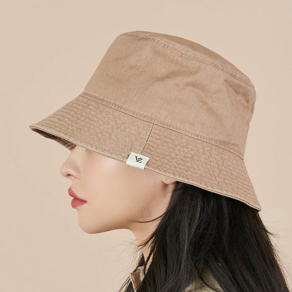 ★VARZAR★ Monogram Label Pigment Bucket Hat White Monogram Label Pigment Bucket Hat Beige - VARZAR | 60
