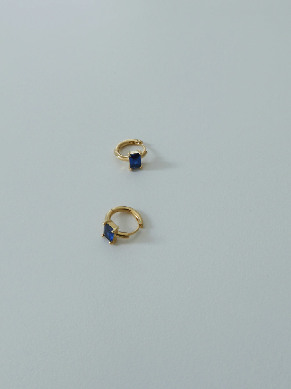 square one touch earring - navy