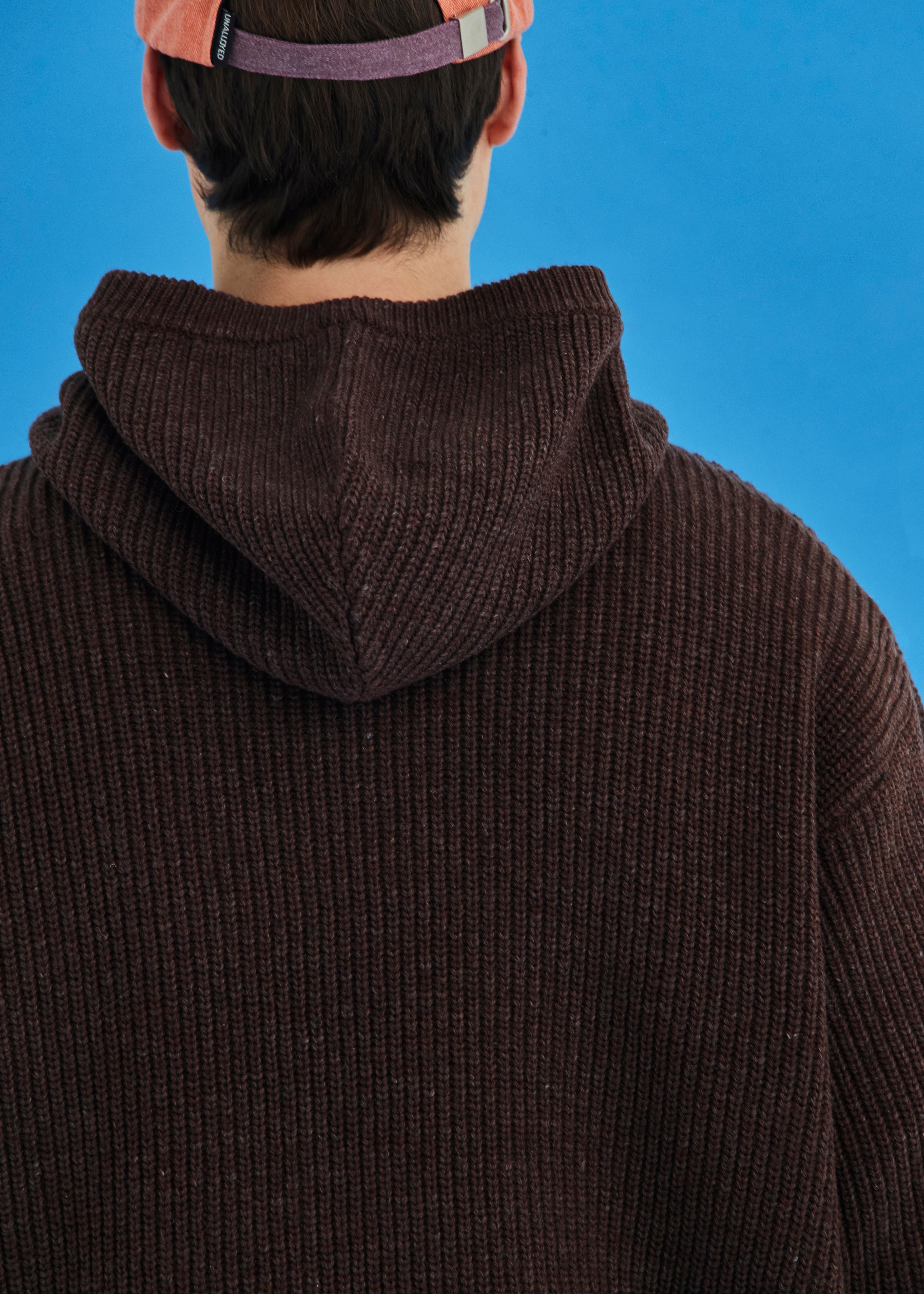 HOLE ARGYLE KNIT HOODIE / BROWN