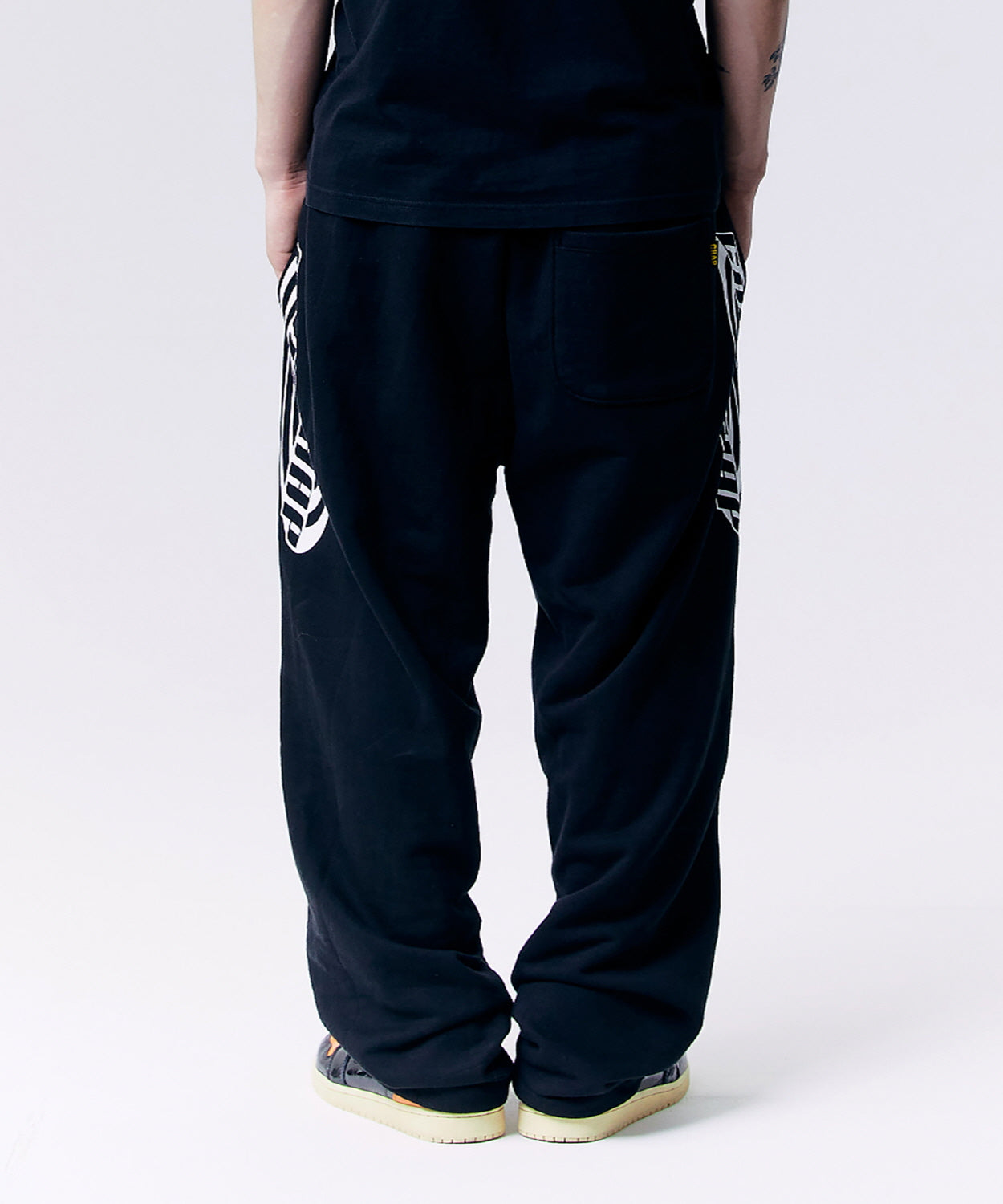 Tornado Logo Sweat Pants(black)