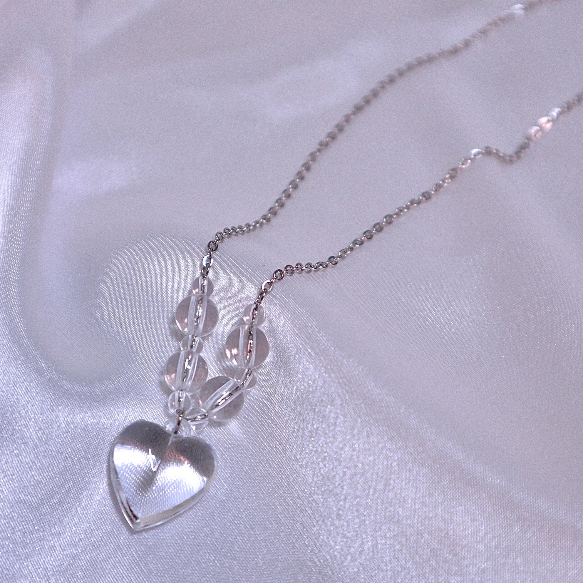 transparent heart bead necklace