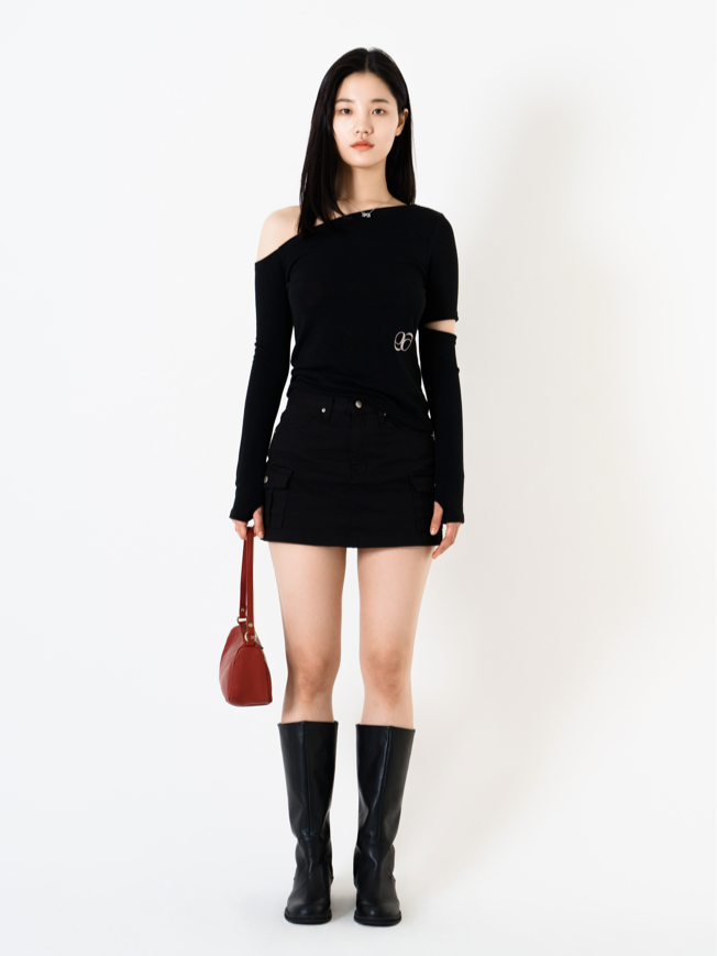 SIDE POCKET CARGO SKIRT / BLACK