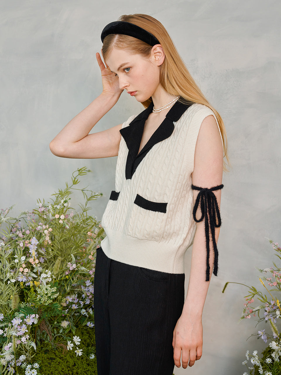 Double collar Cable Knit Vest