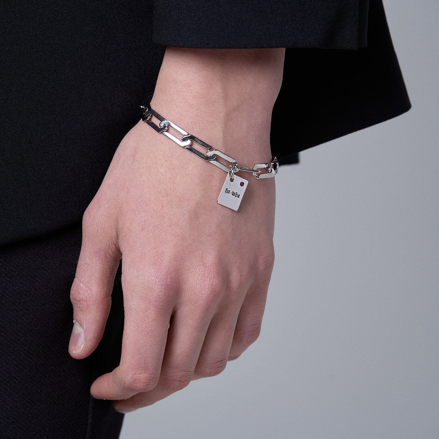 FLAT TAG CHAIN BRACELET