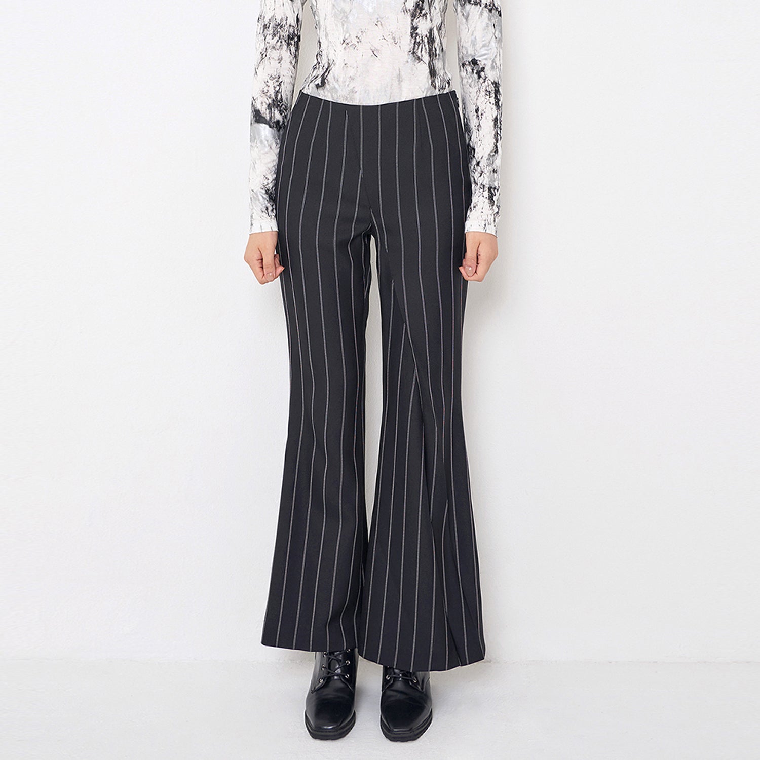 Folded Stripe Trousers _ Black