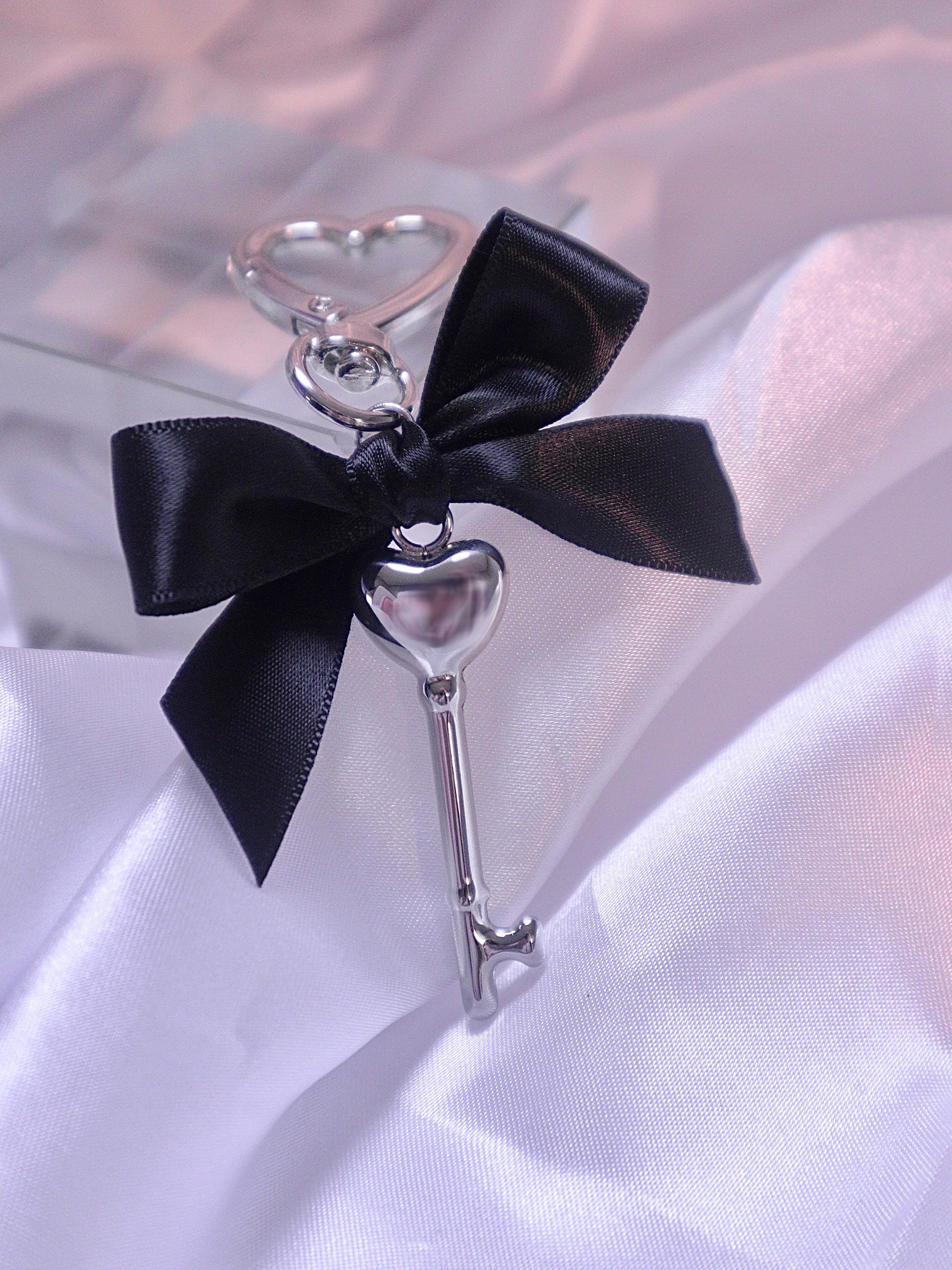 Black Ribbon Heart Key Keyring