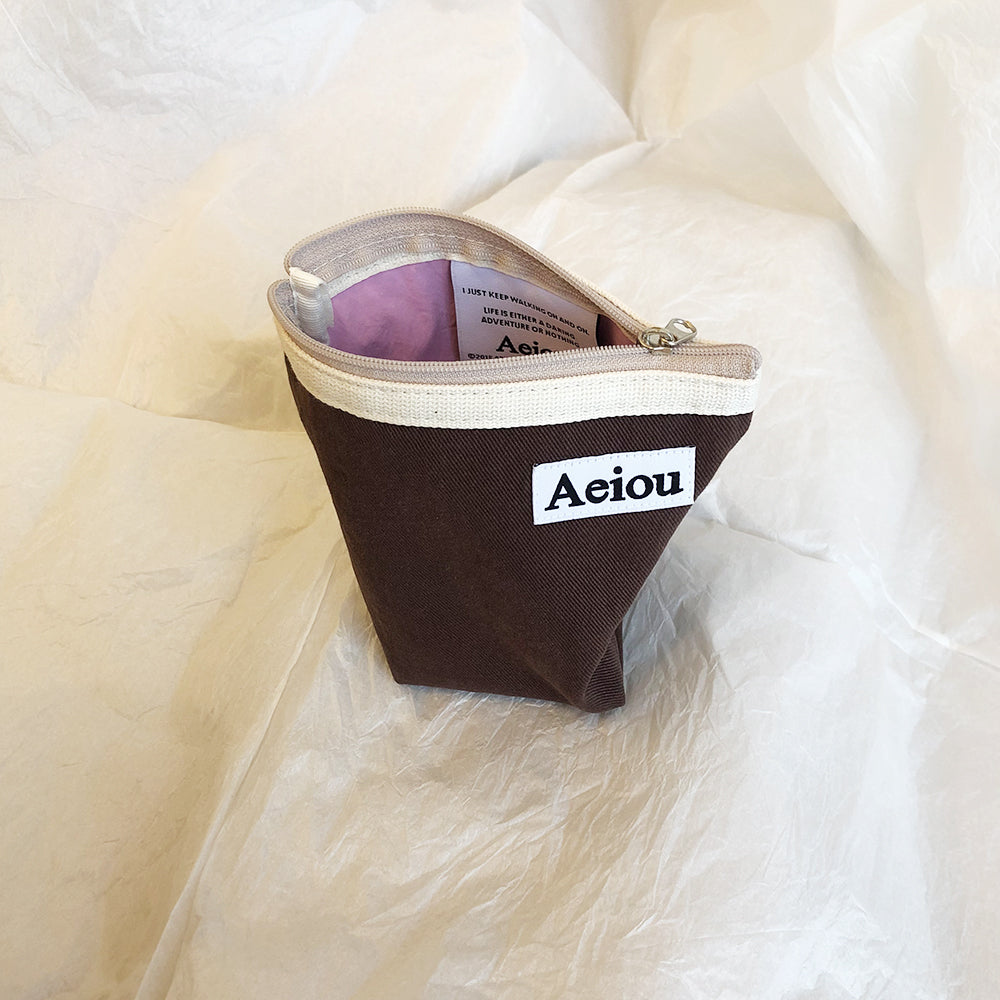 Aeiou Basic Pouch (M size) Chestnut