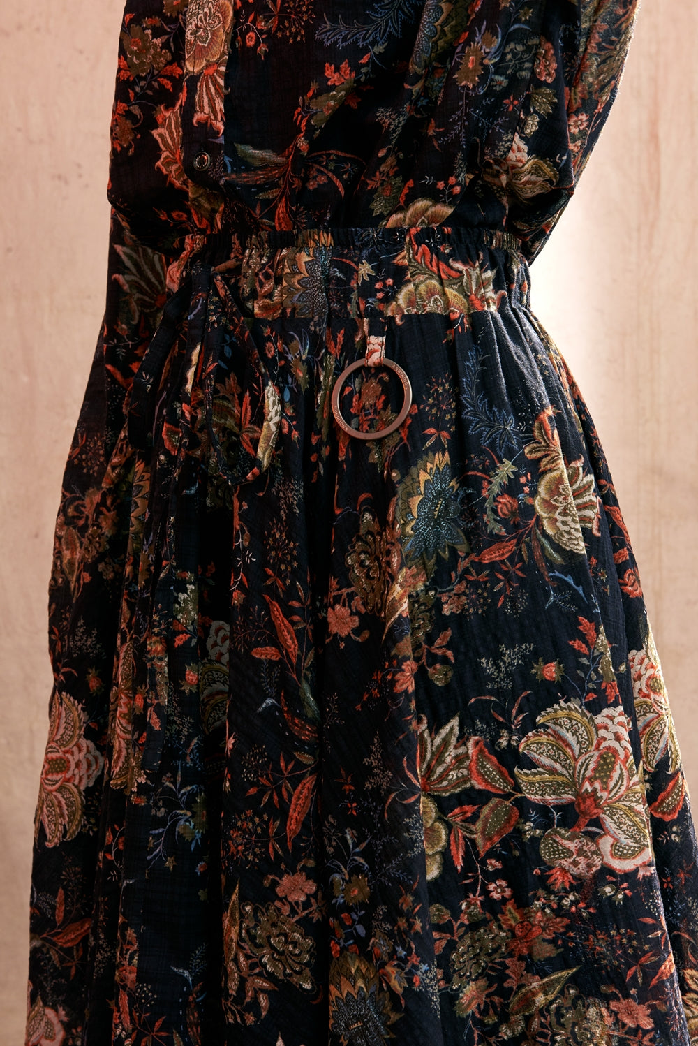 VINTAGE FLOWER UNBALANCE FLARE SKIRT (Navy)