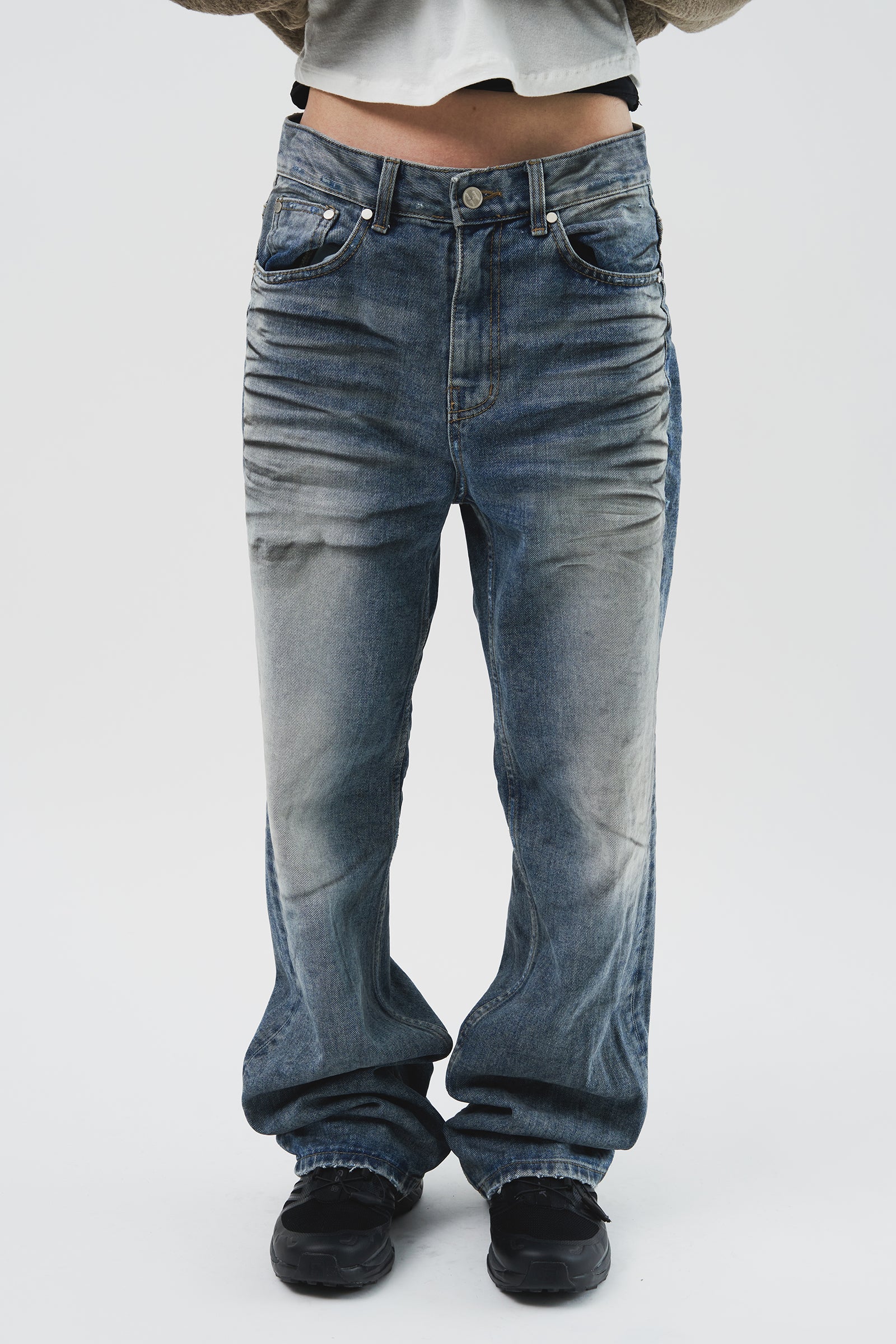 Flare Embo Washed Jeans