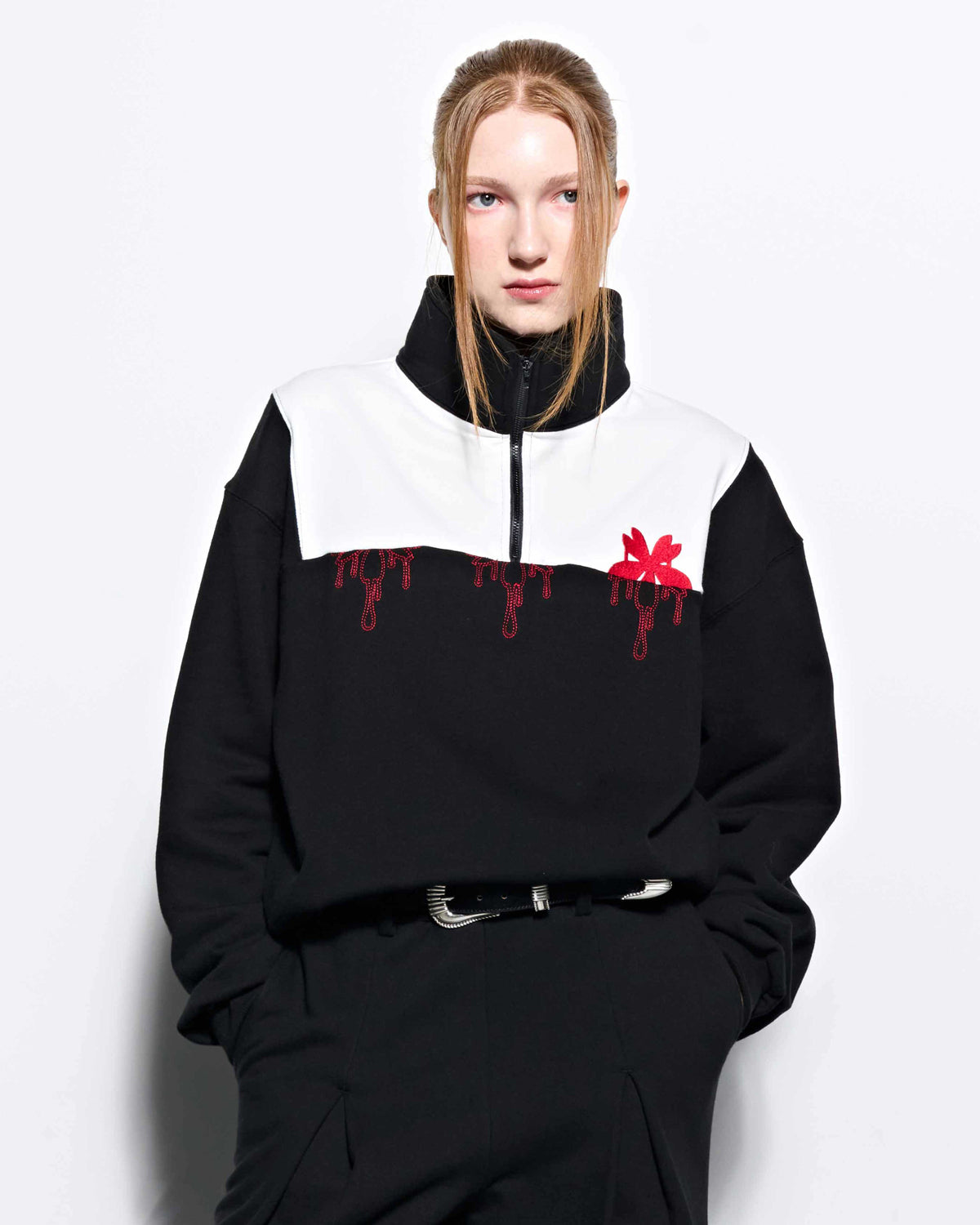 Embroidered Half Zip-Up _ Black