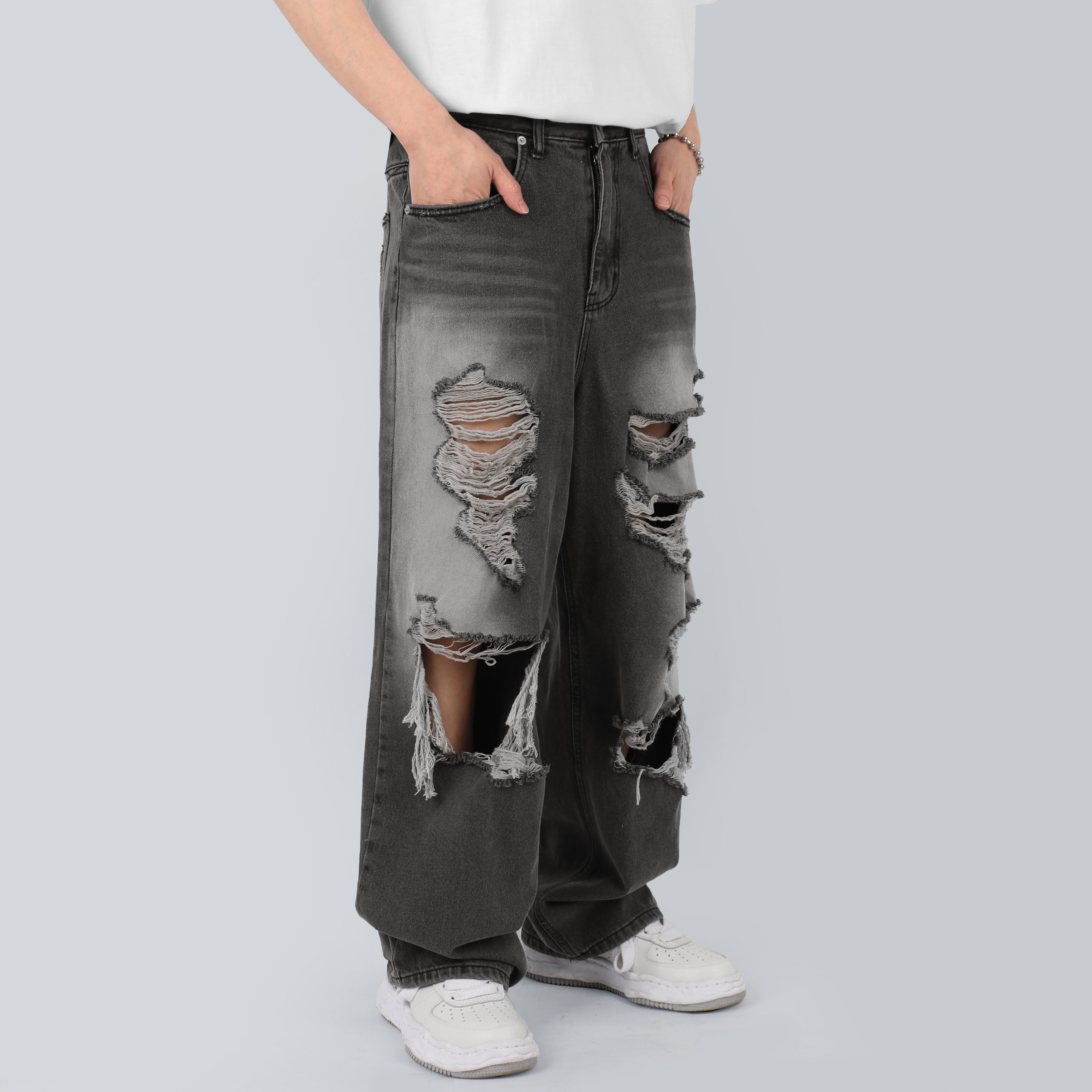 Deep destroyed jeans