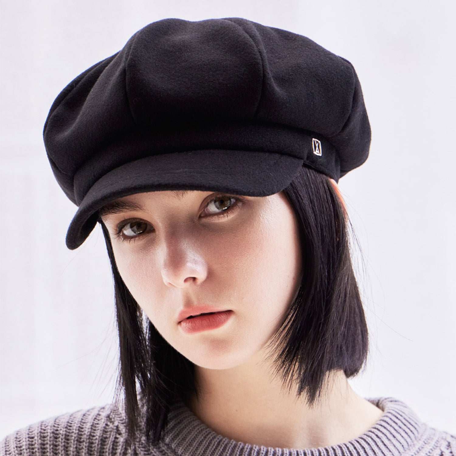 VA Square Stud Wool Newsboy Cap / Black