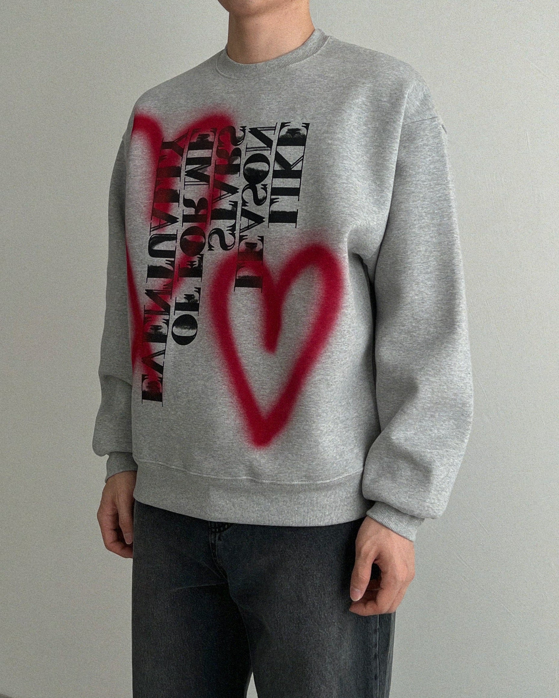 Vintage Heart Sweatshirt(3COLORS)