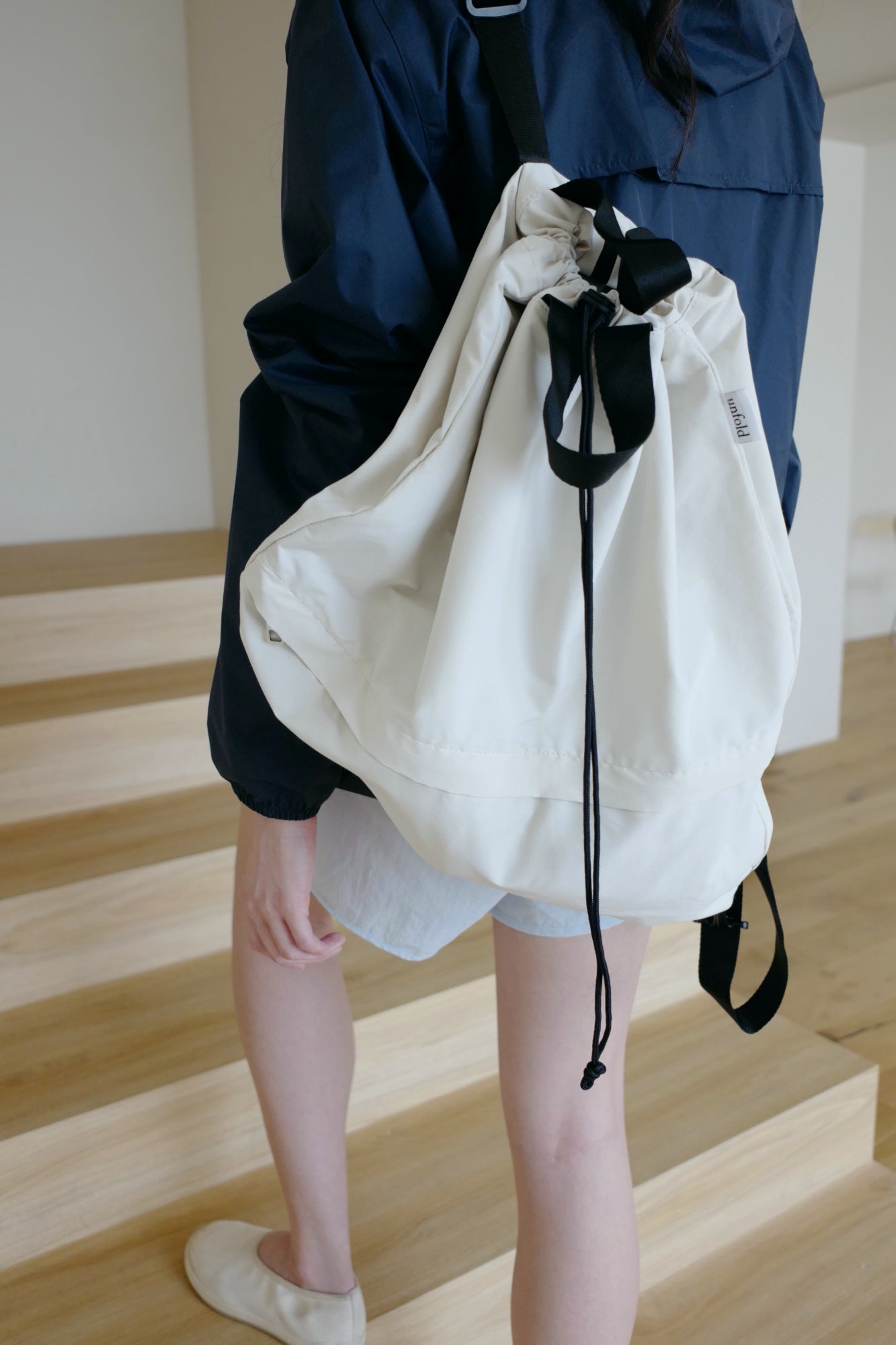 String backpack (Ivory)