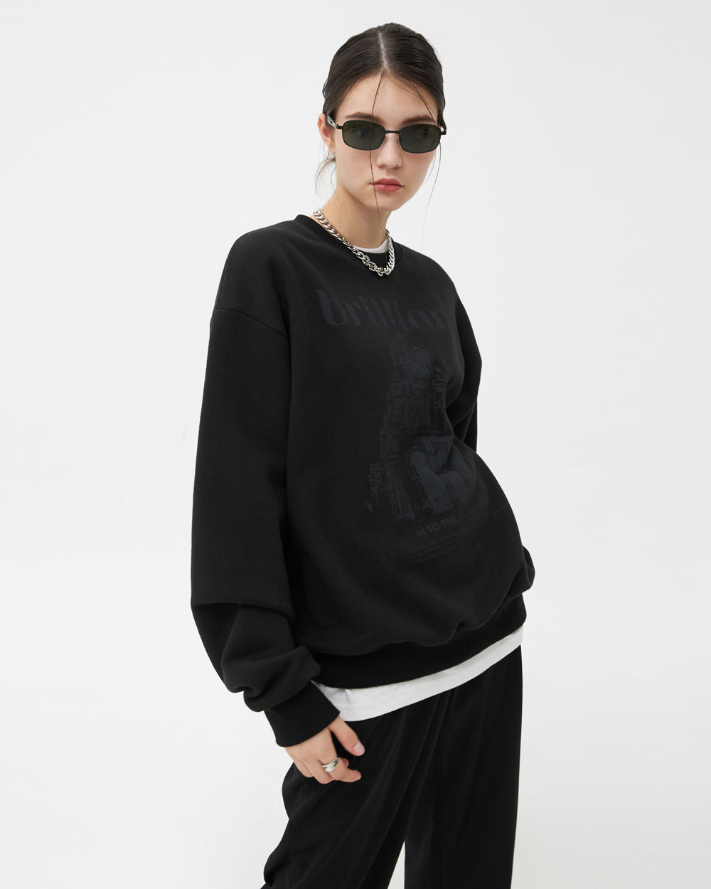 BRILLIANT CASTLE SWEATSHIRT-BLACK