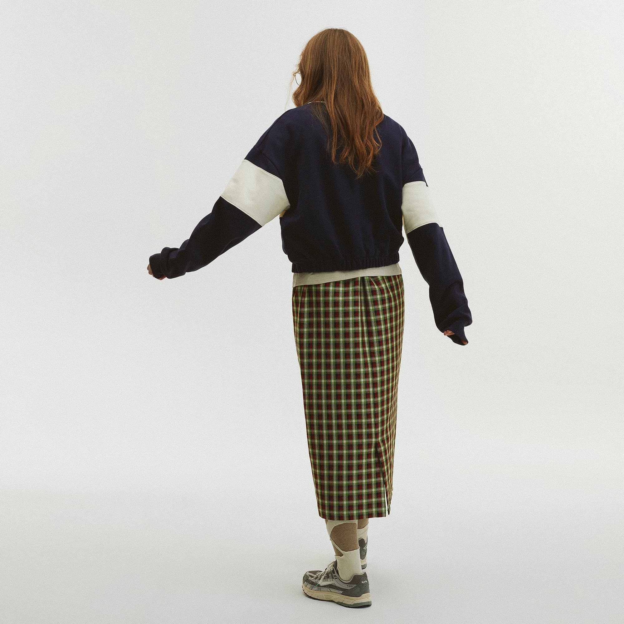 COLOR BLOCK COLLAR SWEATSHIRT_NAVY