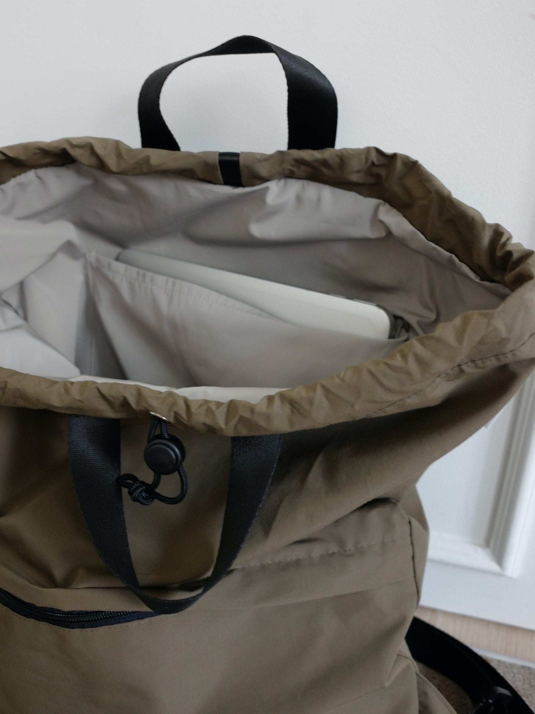 String backpack (Khaki_Brown)