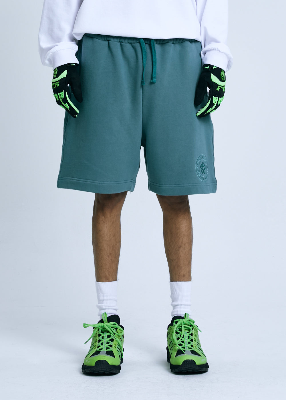 EMBLEM EMBROIDERRY SWEAT SHORTS_GREEN