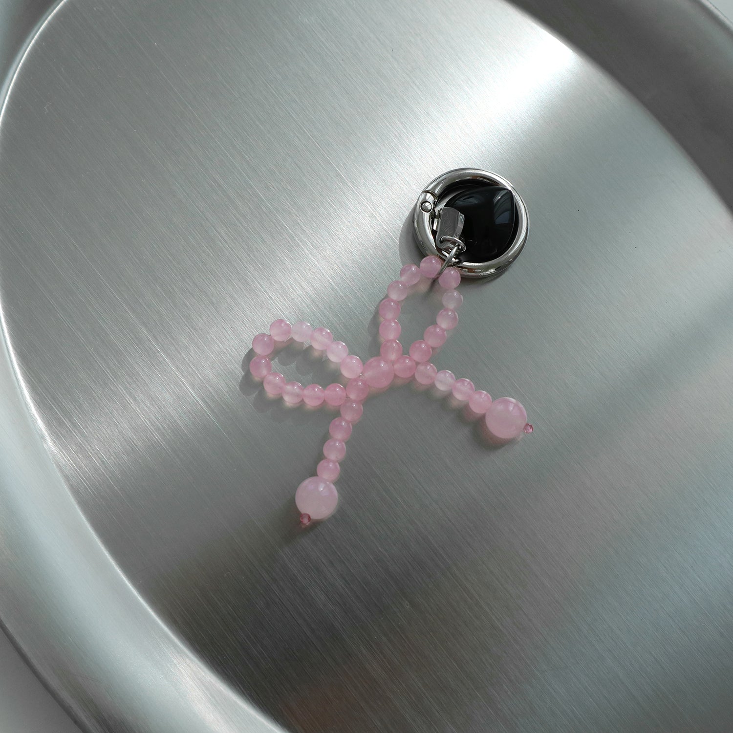 ribbon keyring - pink, black.