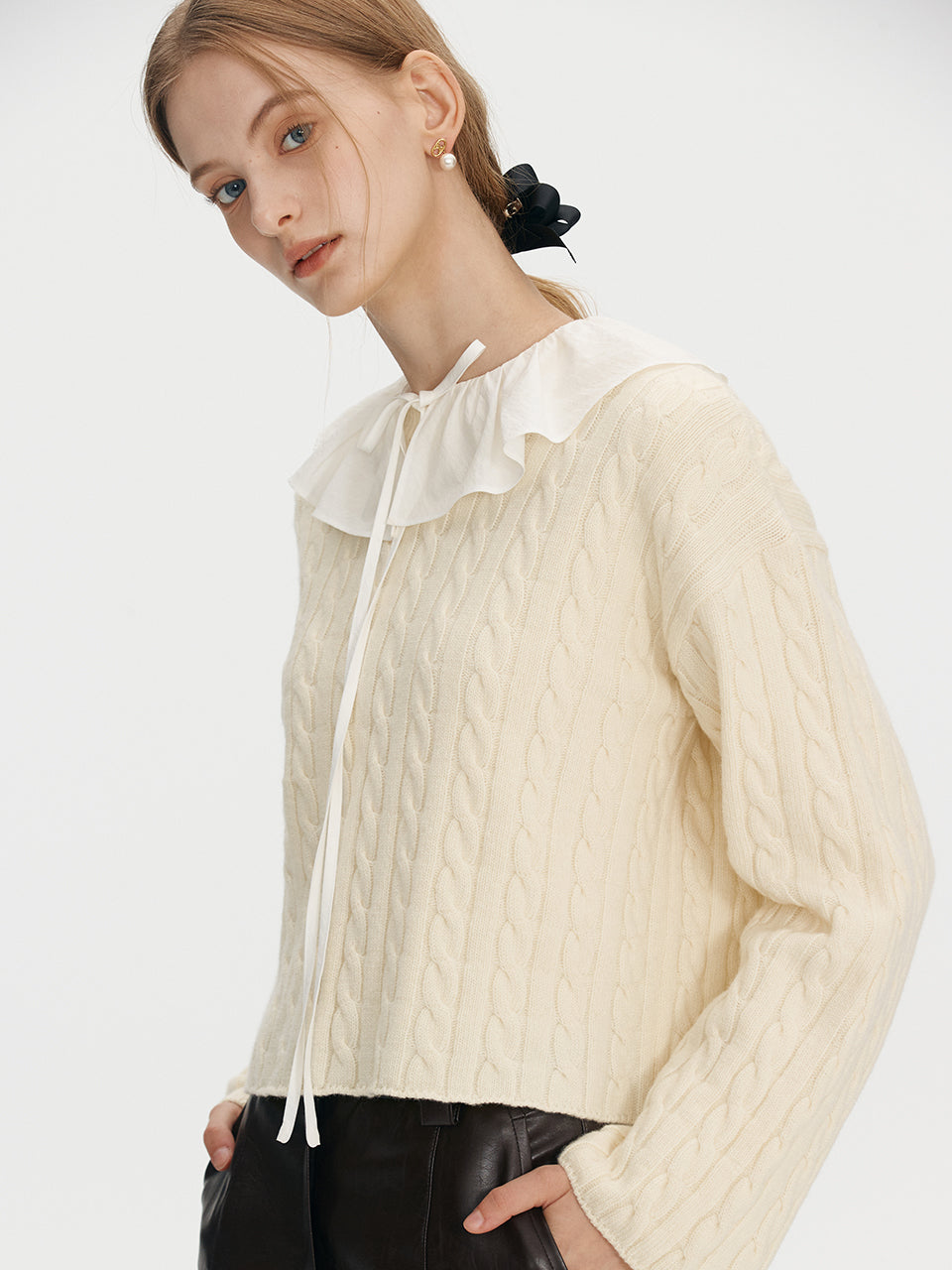 Back point cable knit - Ivory