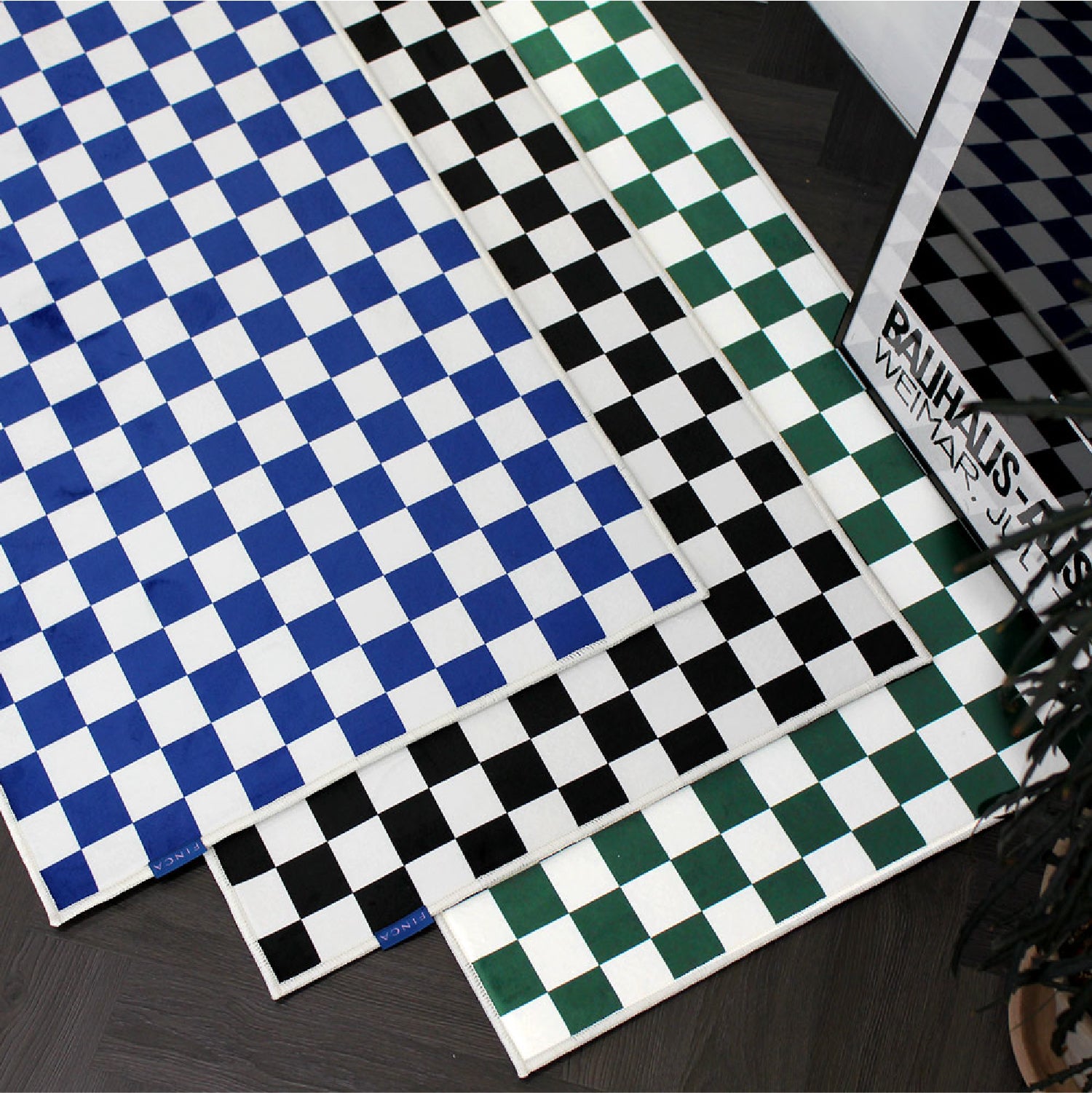Checkerboard rug 60x150cm 3colors