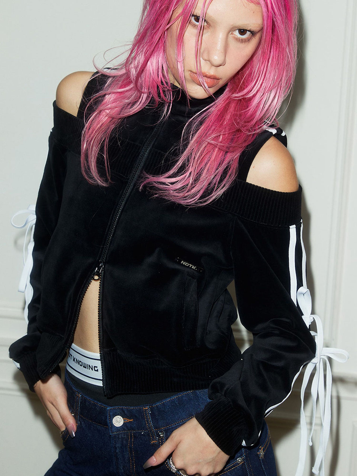 Velour Ribbon Track Top (BLACK)