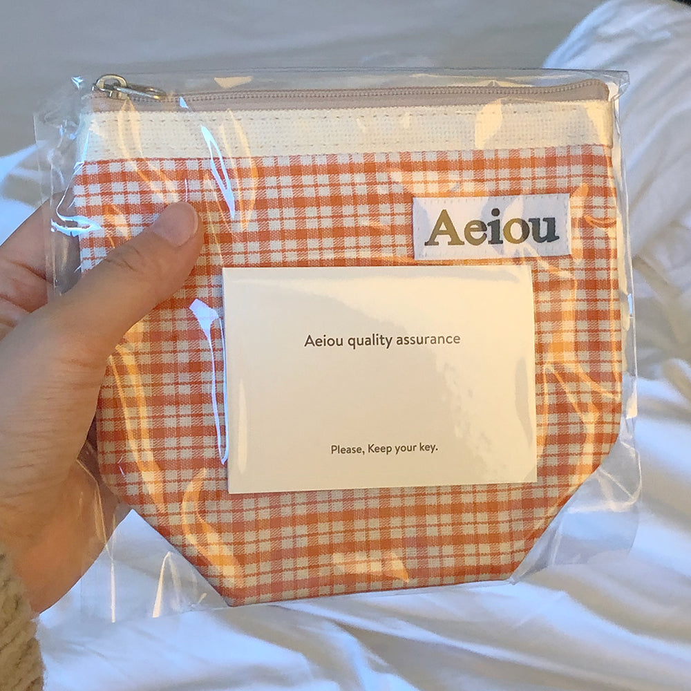 Aeiou Basic Pouch (M size) Fresh Orange Soda