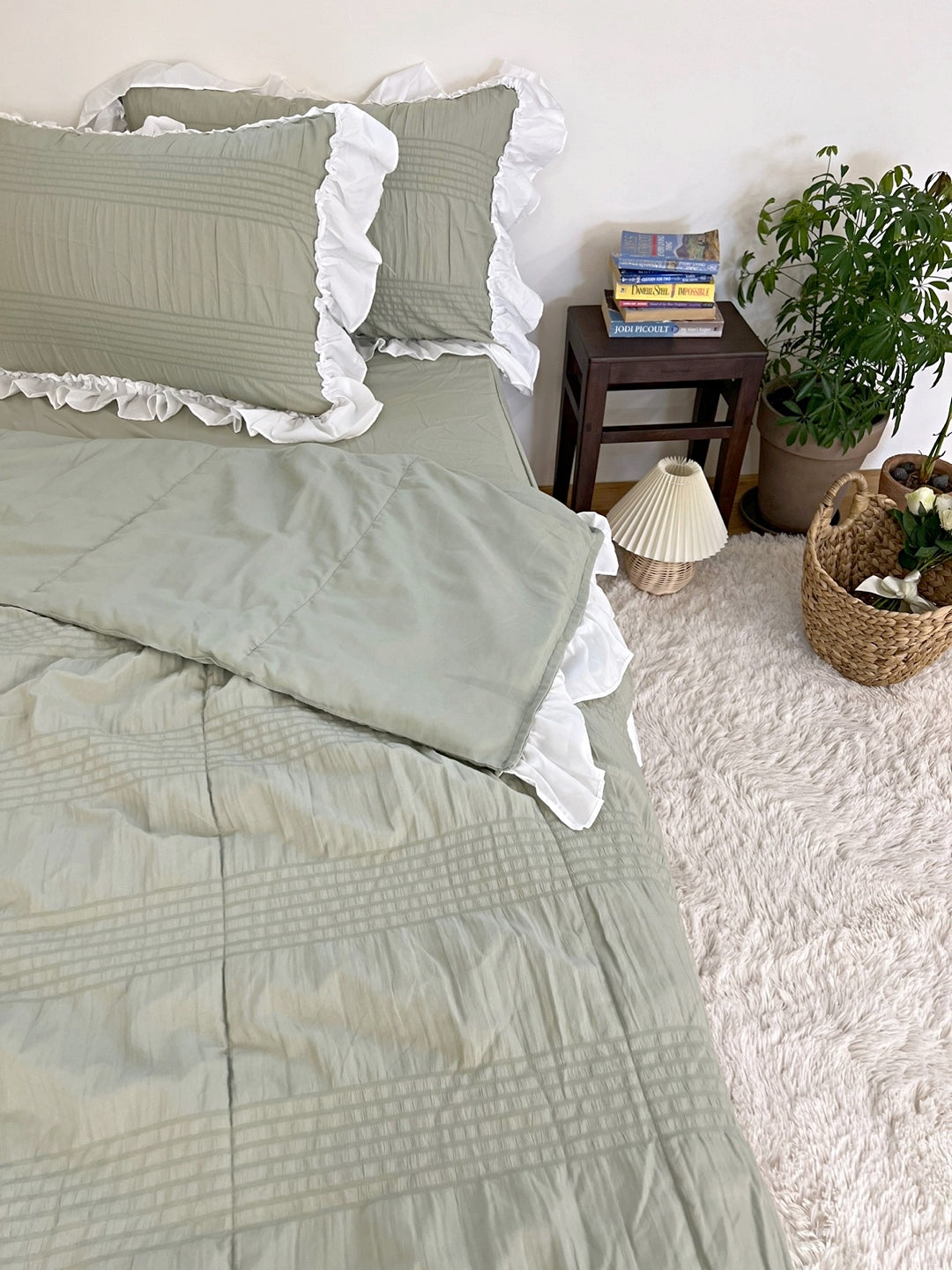 Shirring ruffle light comforter set - Milky Green - Q