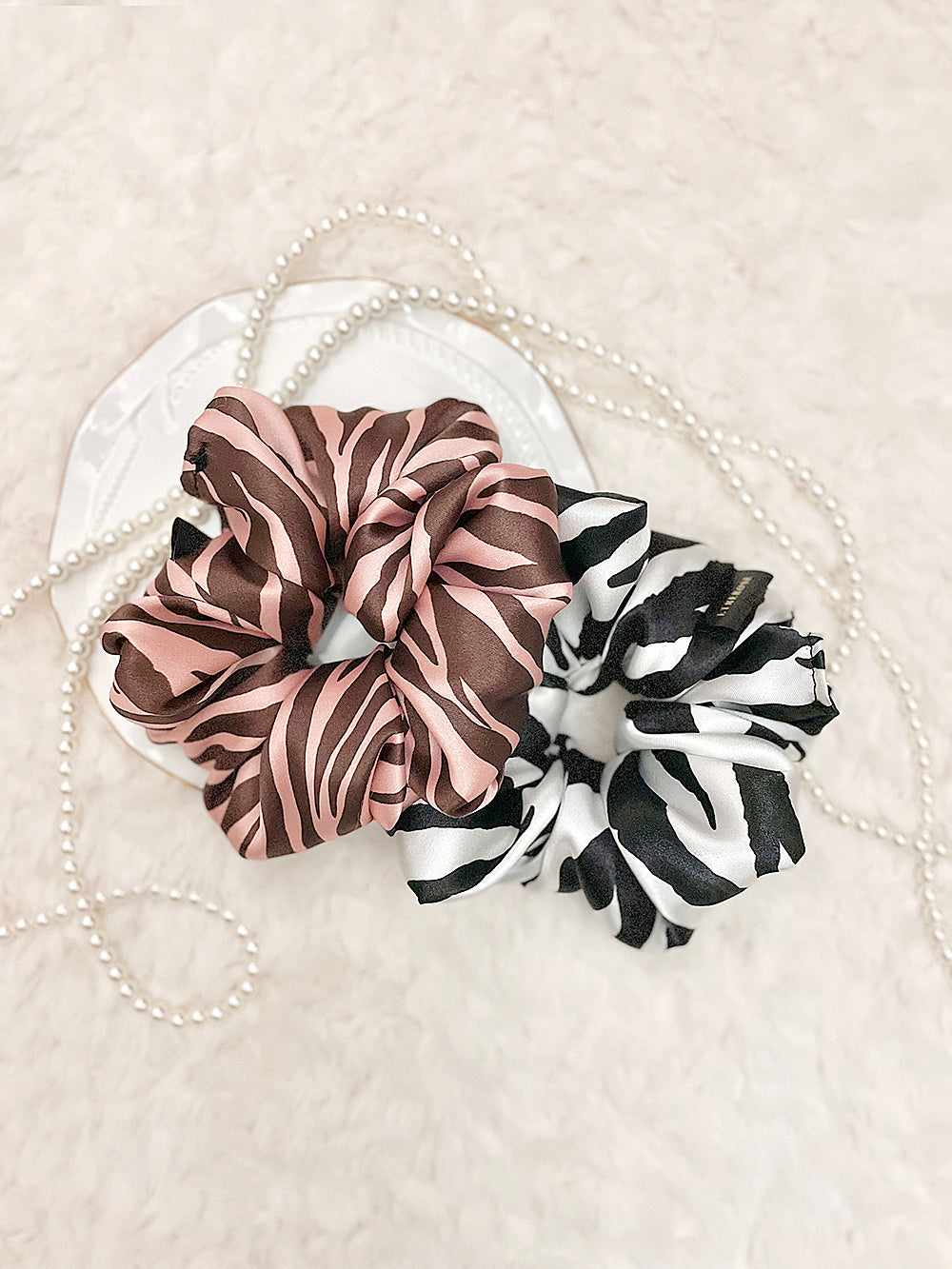 Zebra Satin Scrunchie (2color)