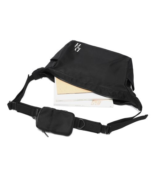 STACK LOGO MESSENGER BAG