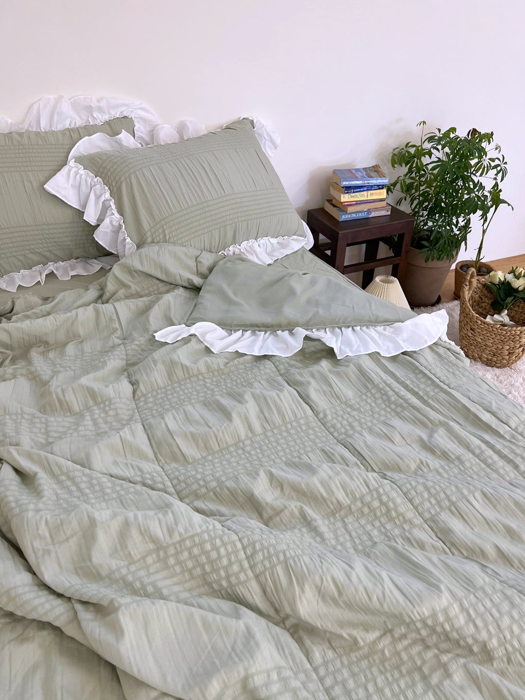 Shirring ruffle light comforter set - Milky Green - Q