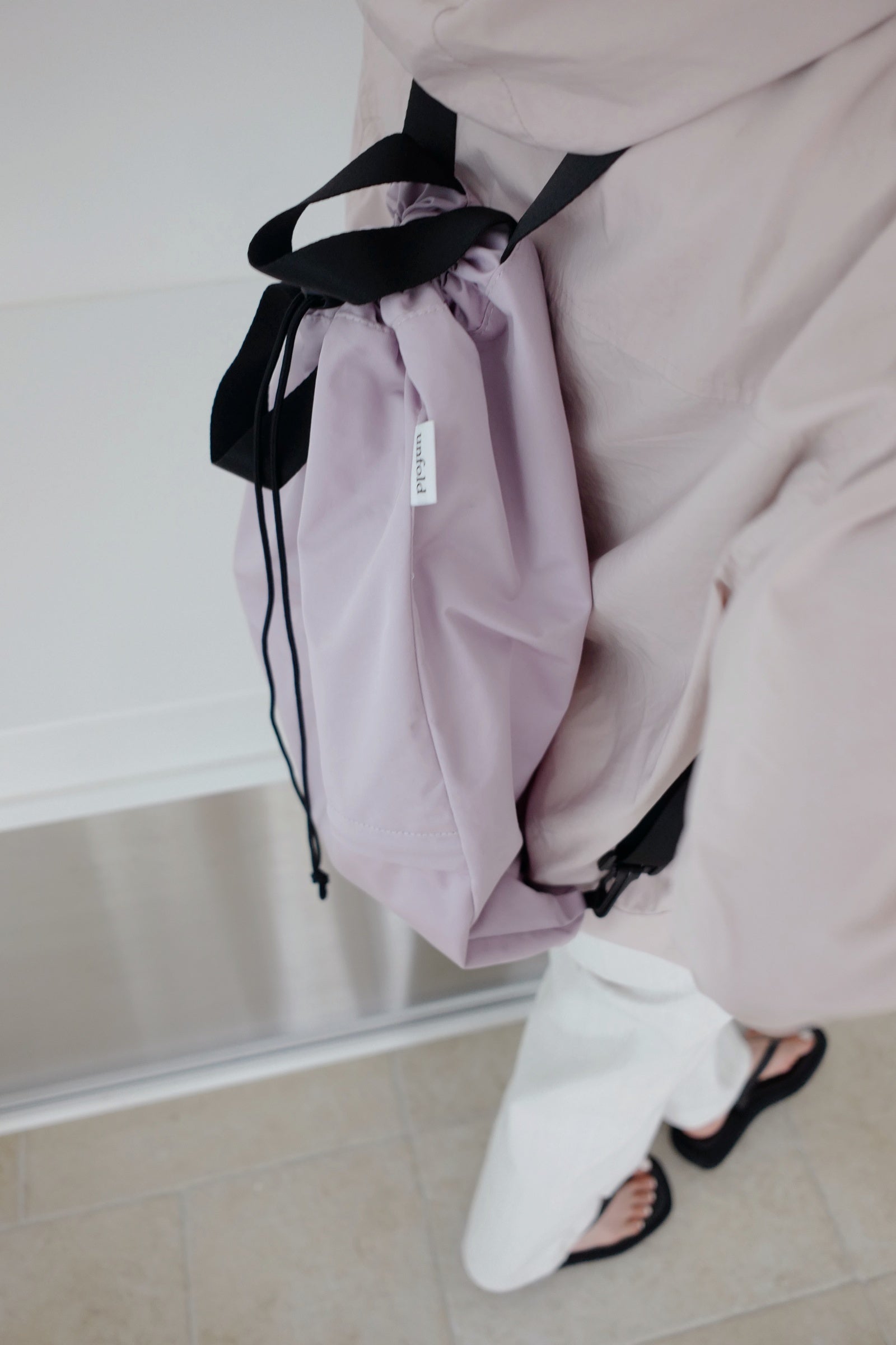 String backpack (light lavender)