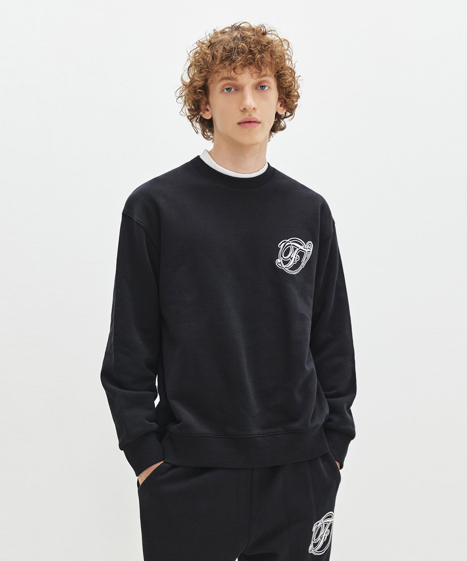 ユニフォームVネックスウェットシャツ / Uniform v neck sweatshirts