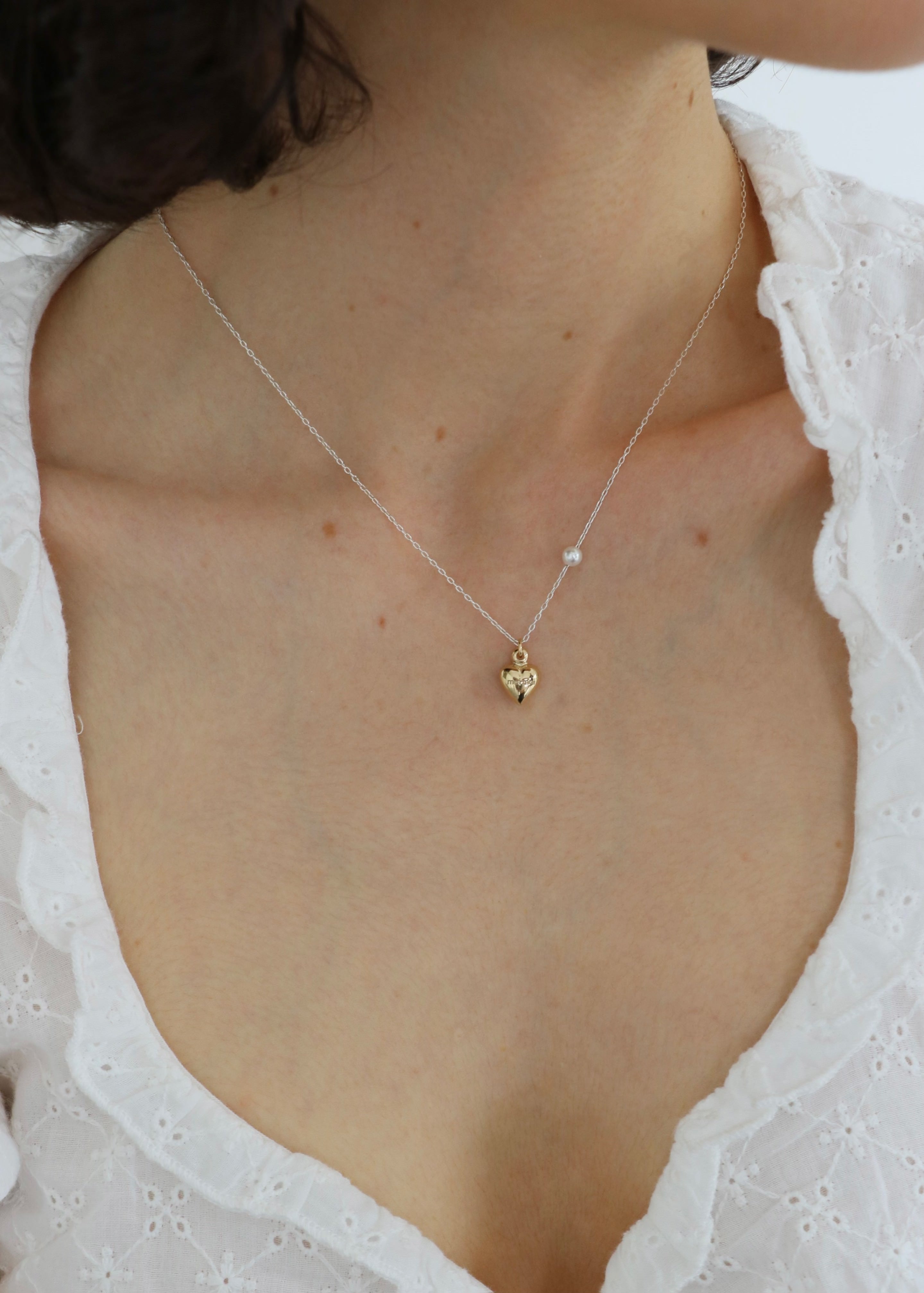 Heart pearl necklace / 14k gold plated