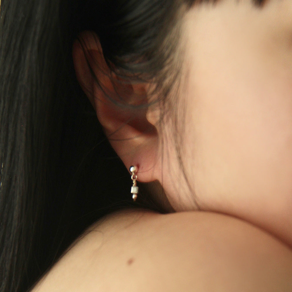 [CCNMADE] TINYⅠ Earring (7color)