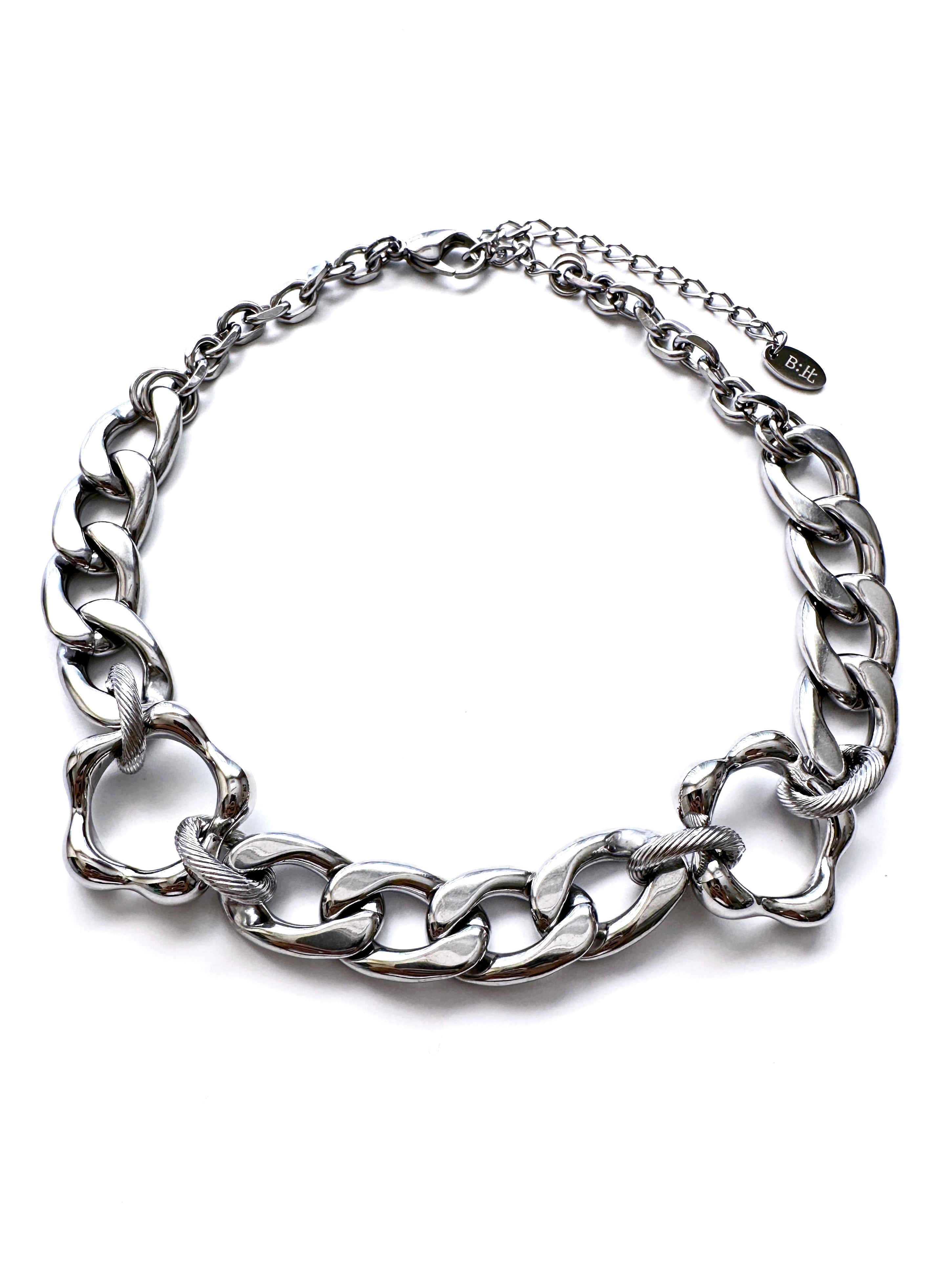 silver ring bold necklace