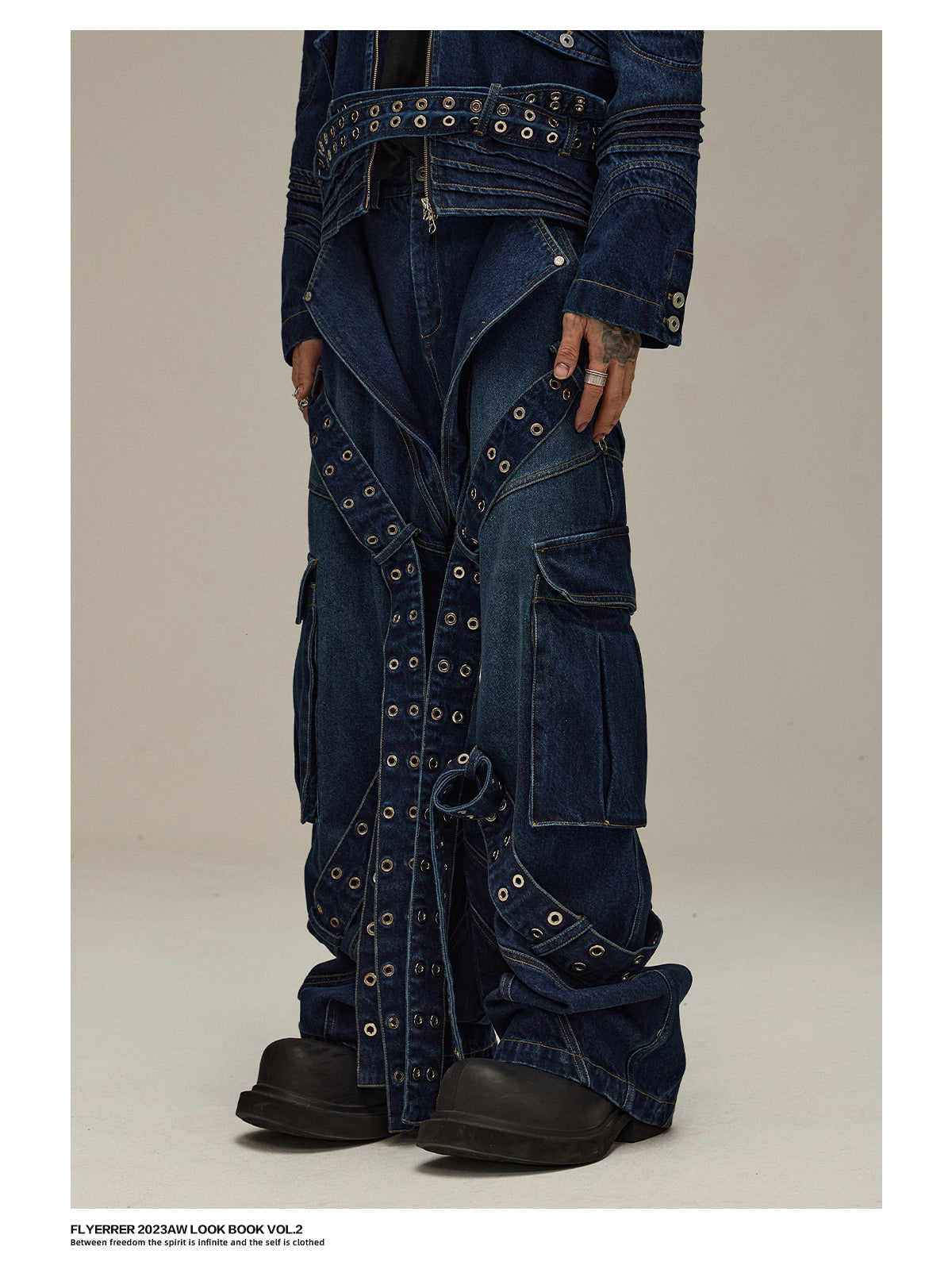 heavy-duty pleated stitching hardware drape jeans