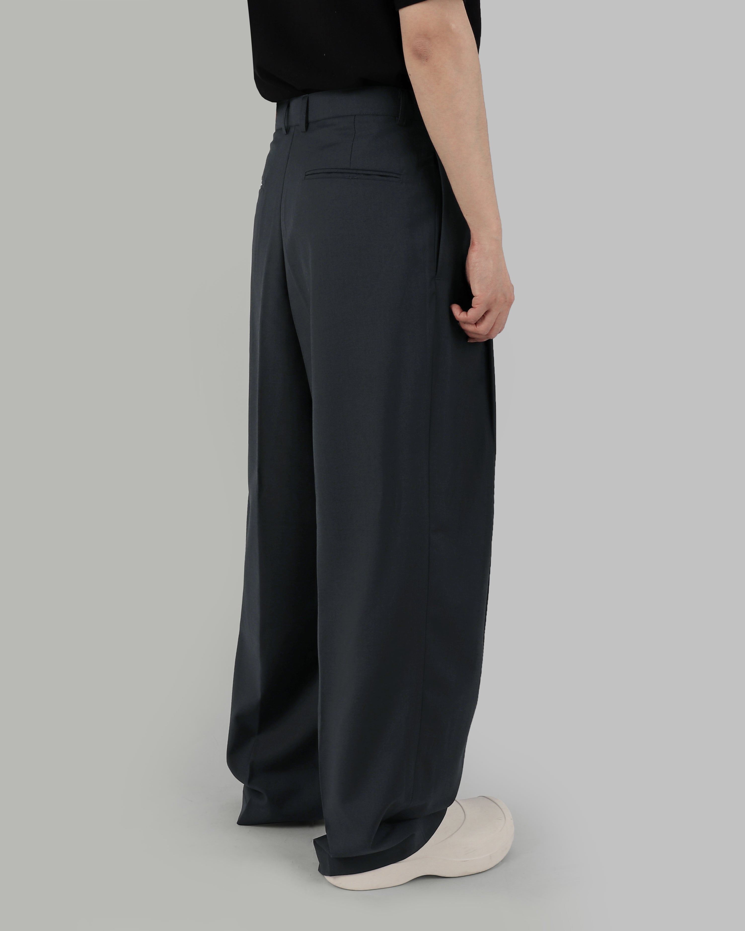 Multi tuck wide slacks