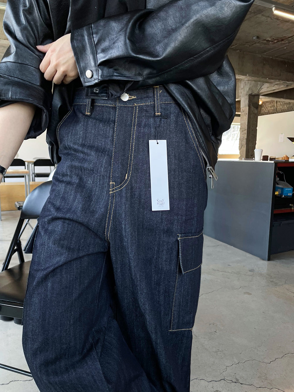 wide cargo raw denim pants