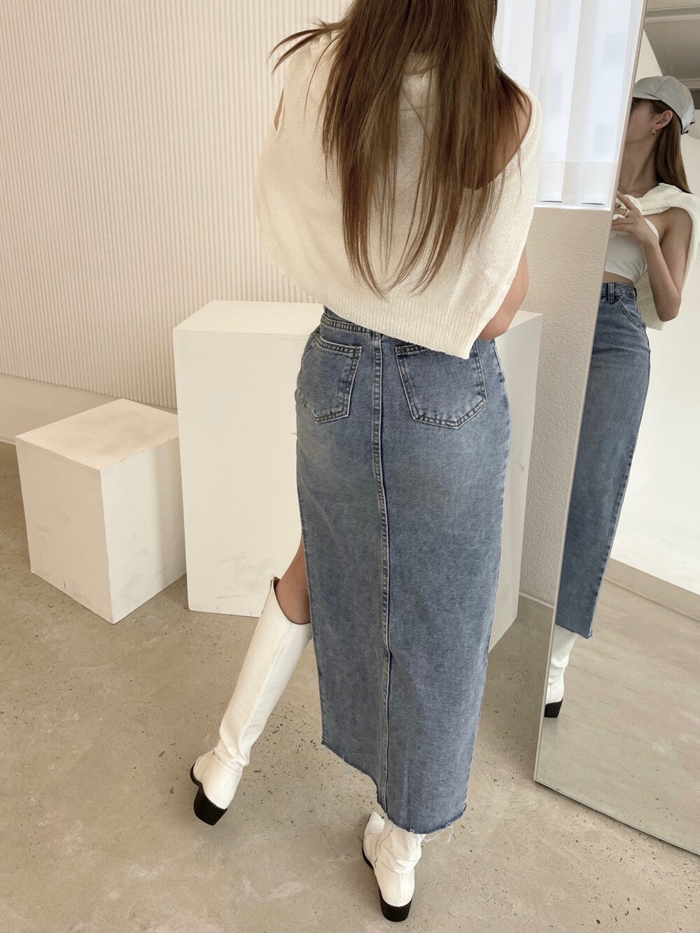 146. Side slit denim long sk